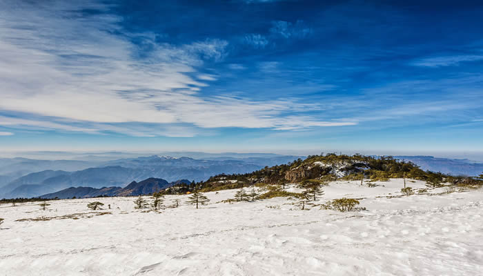 昆明轎子雪山山景