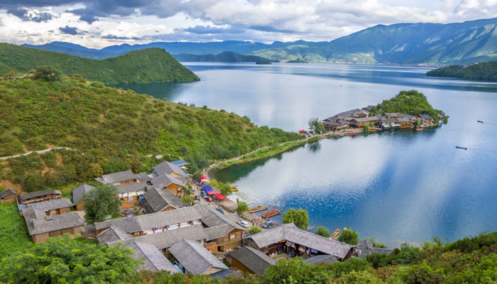 瀘沽湖旅游